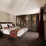 ル ヴェルサイユ ホテル 4*