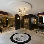 ホテル ル ヴェルサイユ 4*