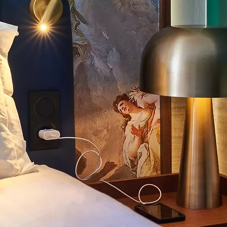 Le Hotel