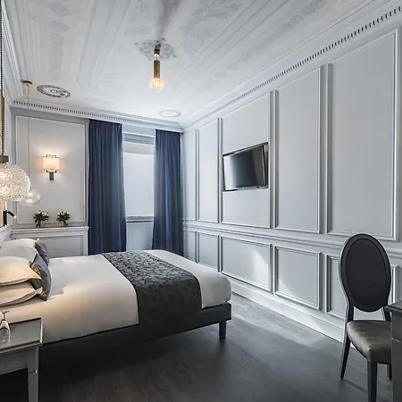 Le Hotel Versailles