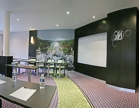Le 4*