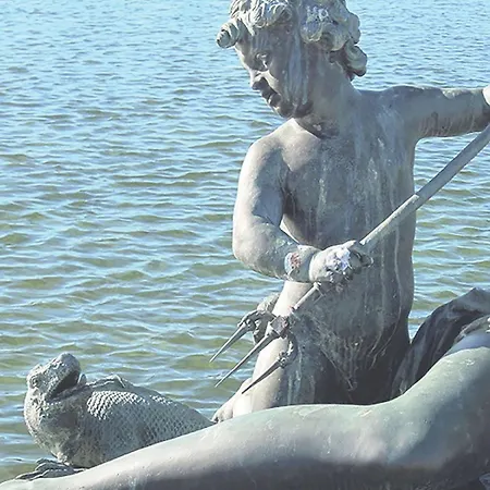 Le Versailles