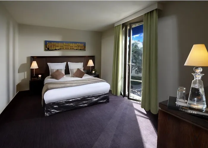 Le Otel Versay